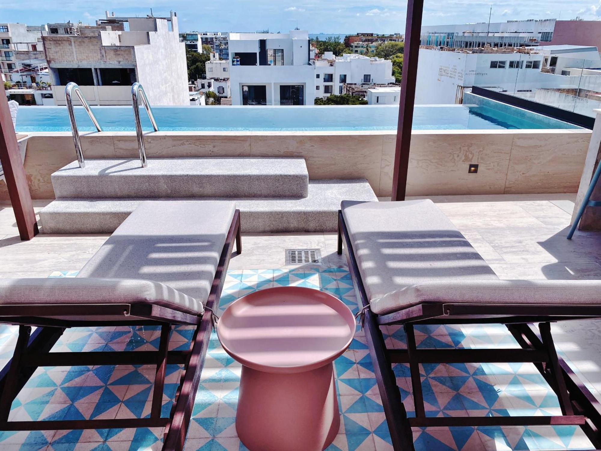 Brand New In 4th Floor With Balcony And Elevator Apartamento Playa del Carmen
